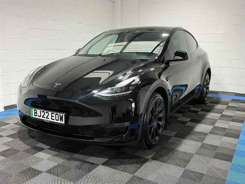 Used Tesla Model Y Long Range AWD 378 kW (514 HP) 2022 Black SUV
