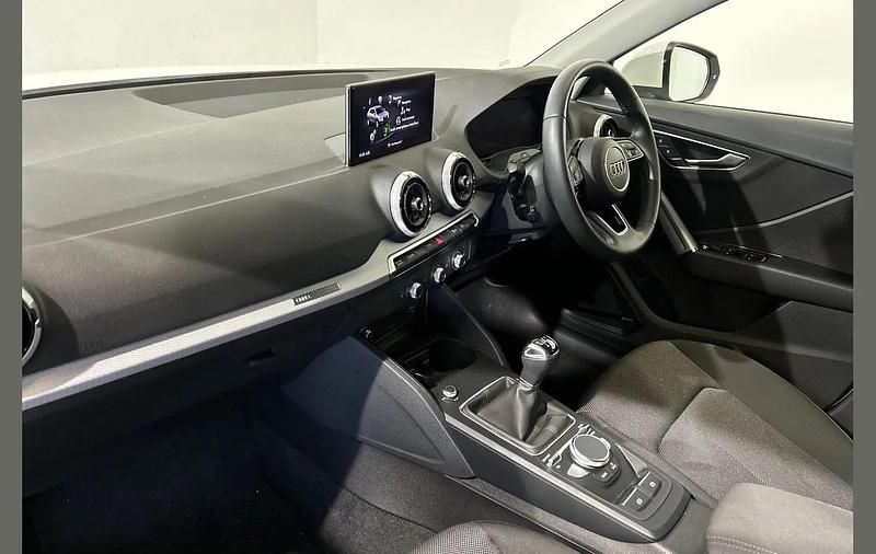 Used Audi Q2 Sport 108 HP (79 kW) 2023 White SUV