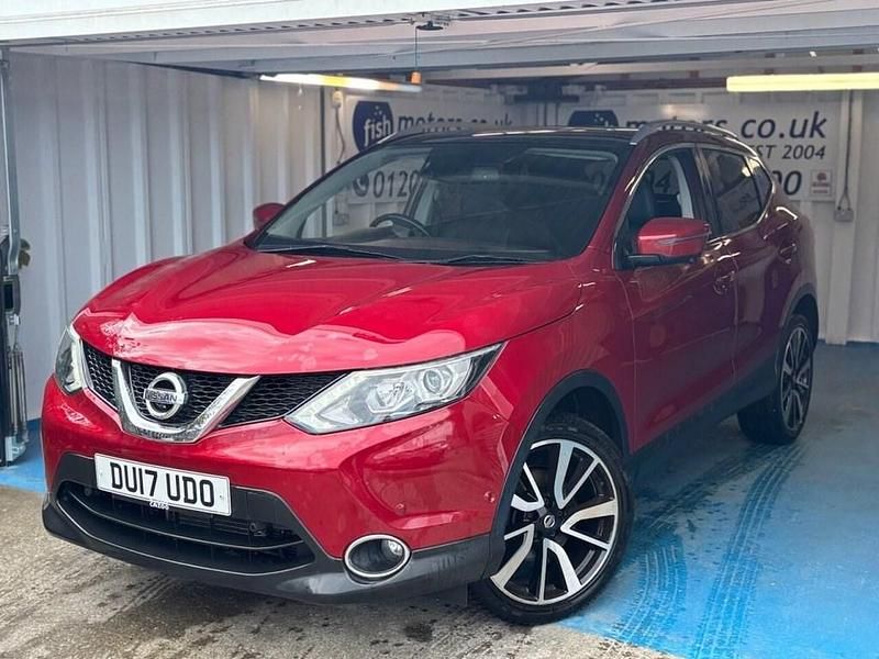 Red Used 2017 Nissan Qashqai S SUV | £10,490 (Fair price) - Image 1/3