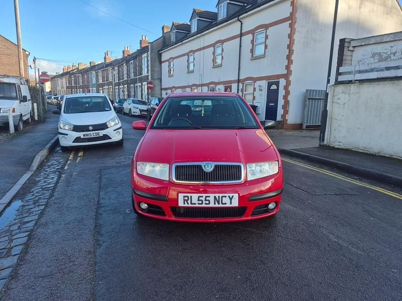 Red Used 2006 Skoda Fabia Elegance Hatchback | £2,295 (Good price) - Image 1/4
