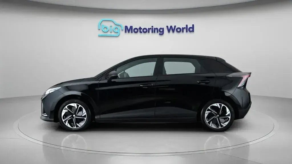 Used MG MG4 EV SE 319 kW (435 HP) 2023 Hatchback