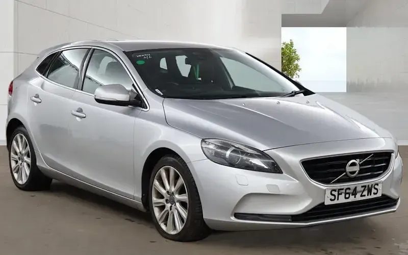 Used Volvo V40 SE Lux 114 HP (83 kW) 2015 Hatchback