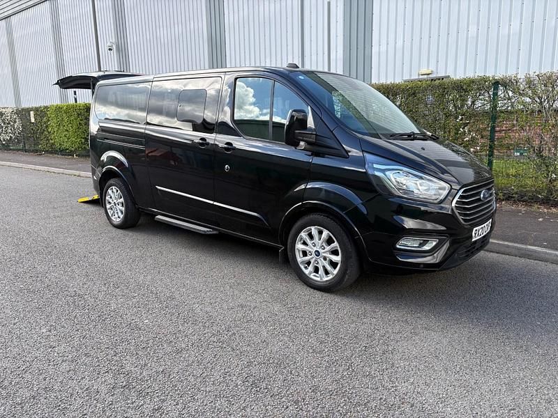 Used Ford Tourneo Titanium 130 HP (95 kW) 2020 Black MPV