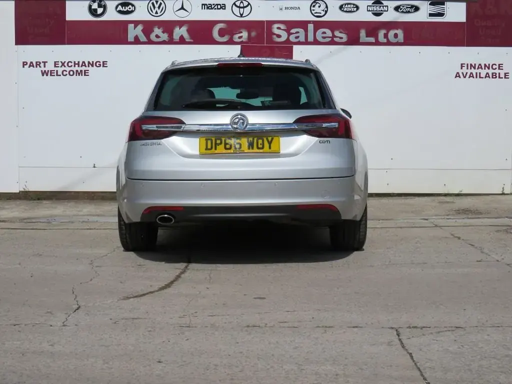 Used Vauxhall Insignia SRi 170 HP (125 kW) 2016 Silver Estate
