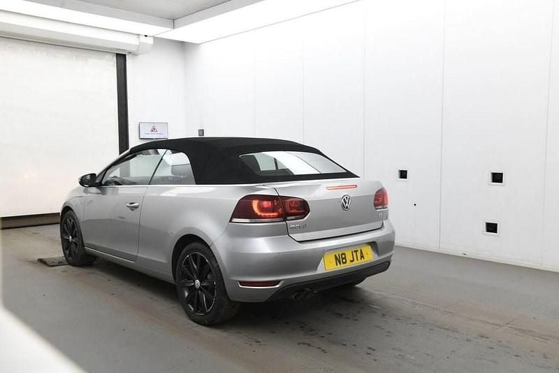 Usado VW Golf Cabriolet S 122 HP (89 kW) 2012 Prateado Cabrios