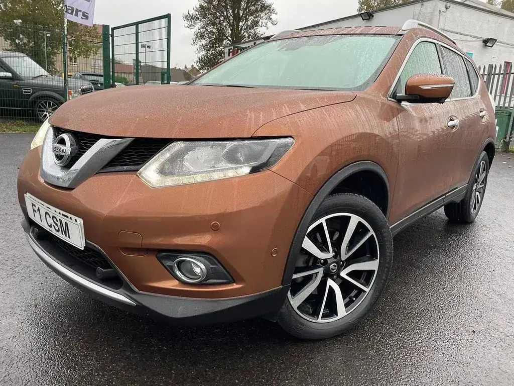Used Nissan X-Trail Tekna 130 HP (95 kW) 2016 Orange SUV