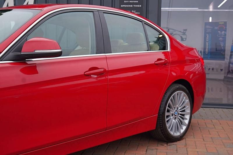 Used BMW 320 Luxury Line 2016 Red Sedan