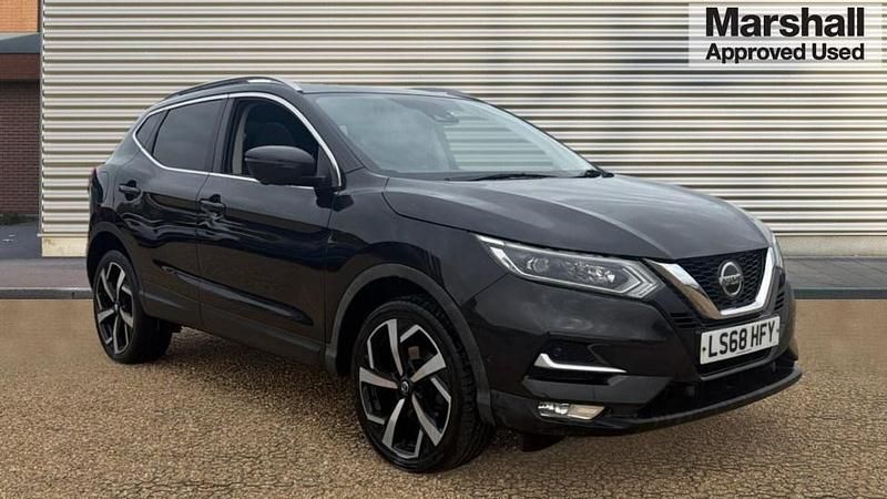 Black Used 2018 Nissan Qashqai Tekna SUV | £9,590 - Image 1/4