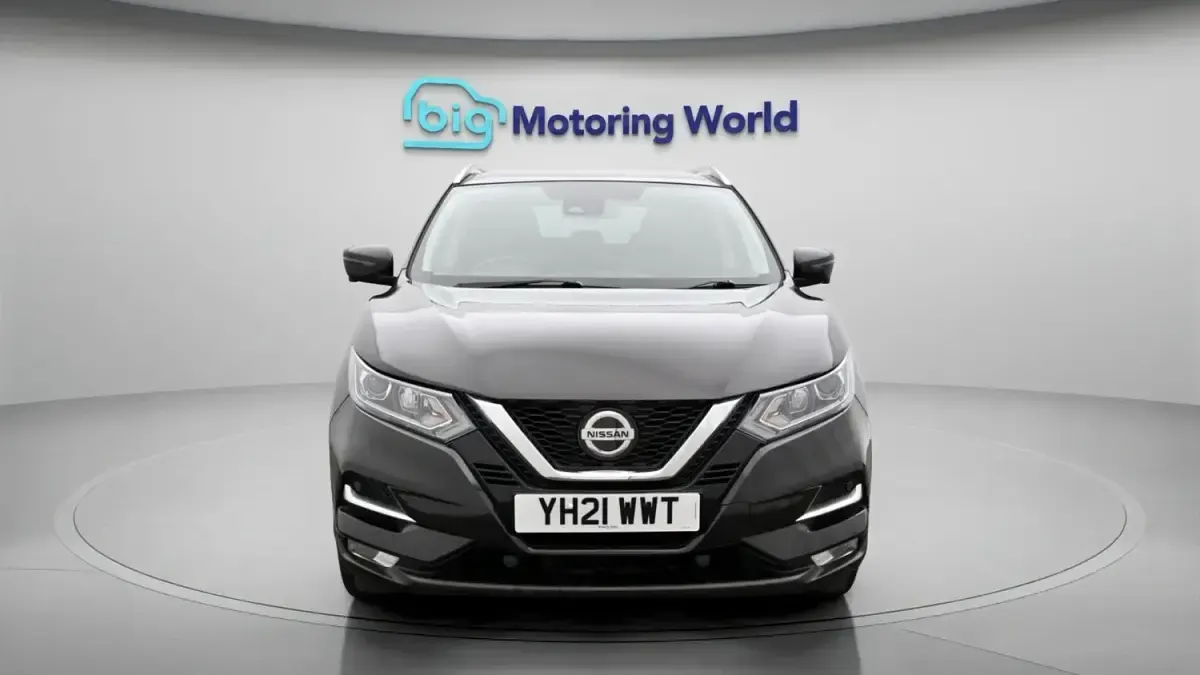 Used Nissan Qashqai N-Connecta 140 HP (102 kW) 2020 Black SUV