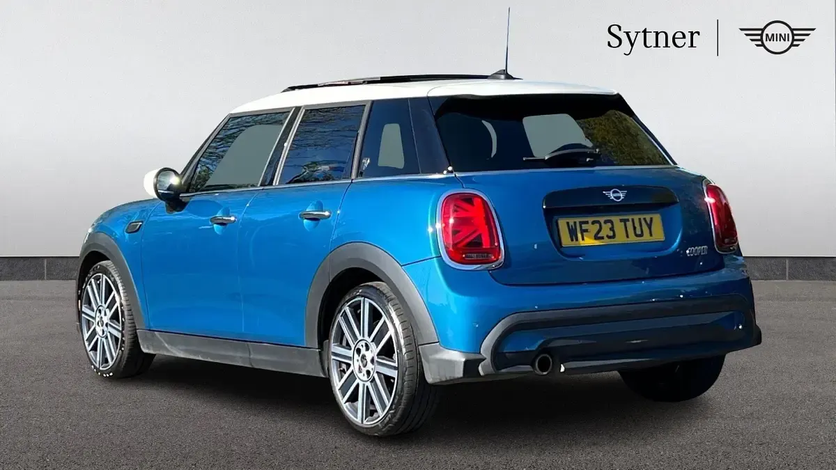 Usado Mini Cooper Exclusive 134 HP (98 kW) 2023 Azul Citadino