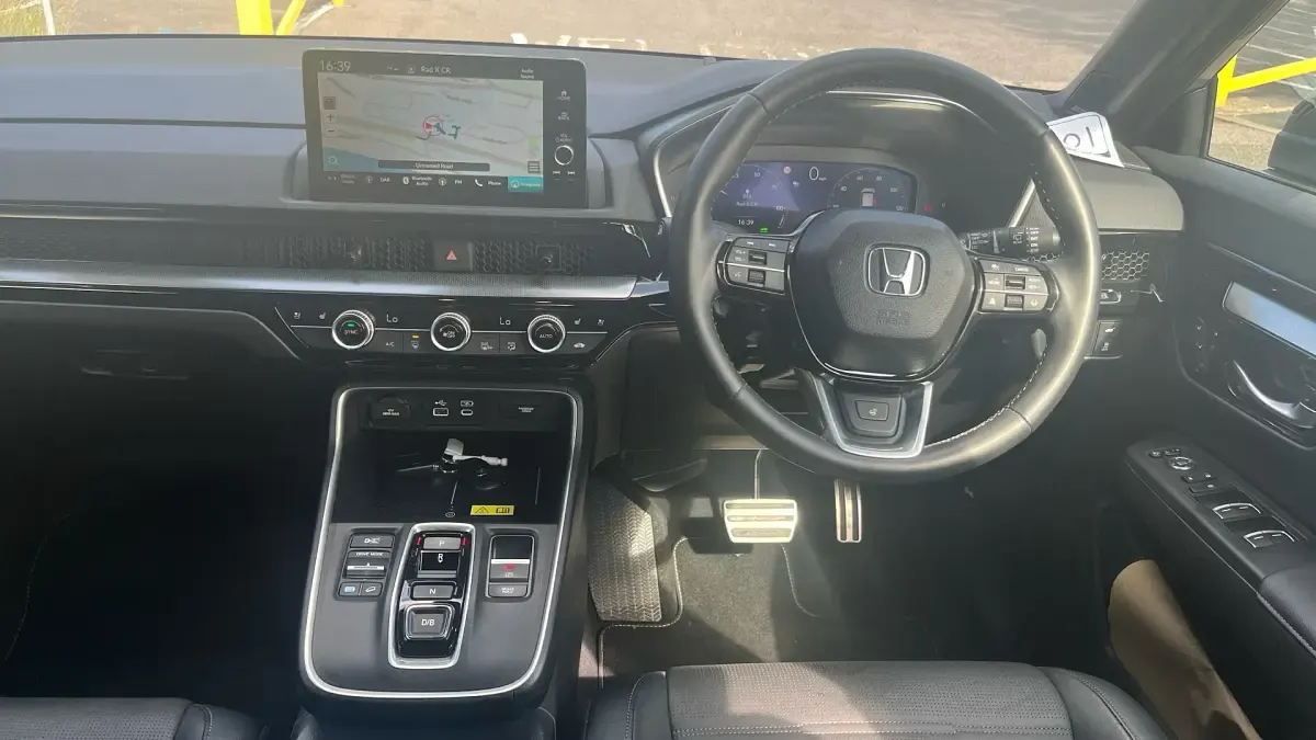 Used Honda CR-V Advance 184 HP (135 kW) 2024 Gold SUV