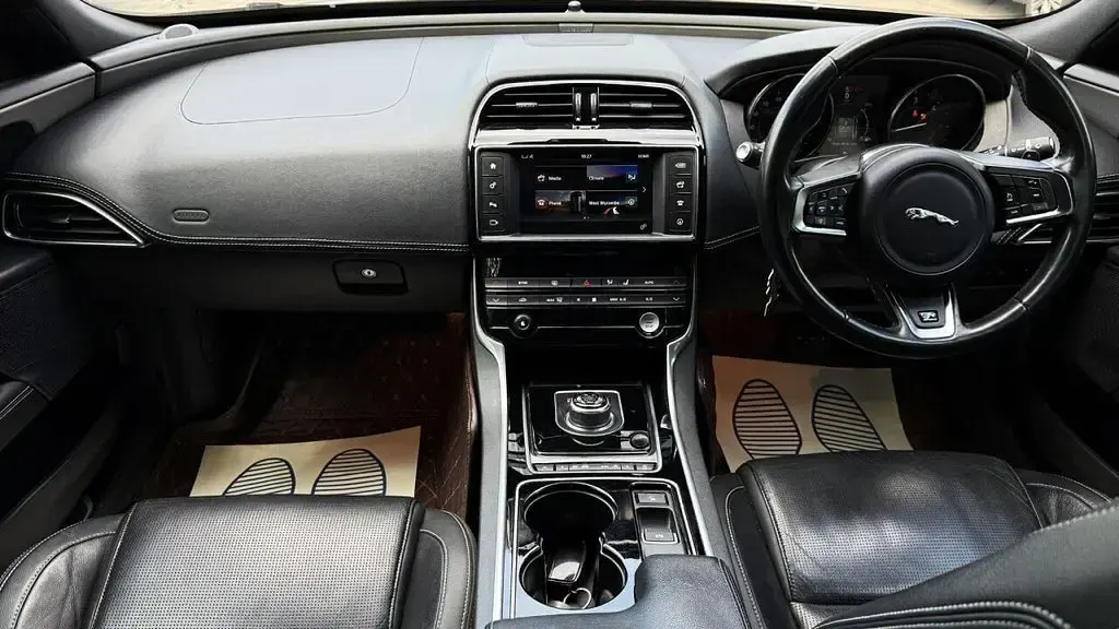 Used Jaguar XE R-Sport 2016 White Sedan