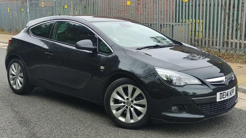 Used Vauxhall Astra GTC SRi 2014 Black Hatchback