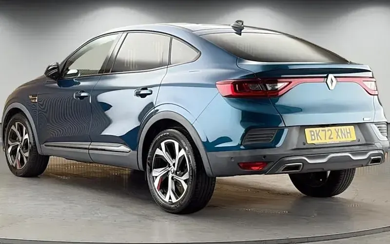 Used Renault Arkana R.S. 145 HP (106 kW) 2022 Zanzibar blue SUV