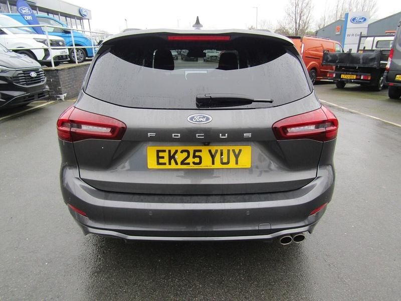 Used Ford Focus ST-Line X 2025 Magnetic grey Estate