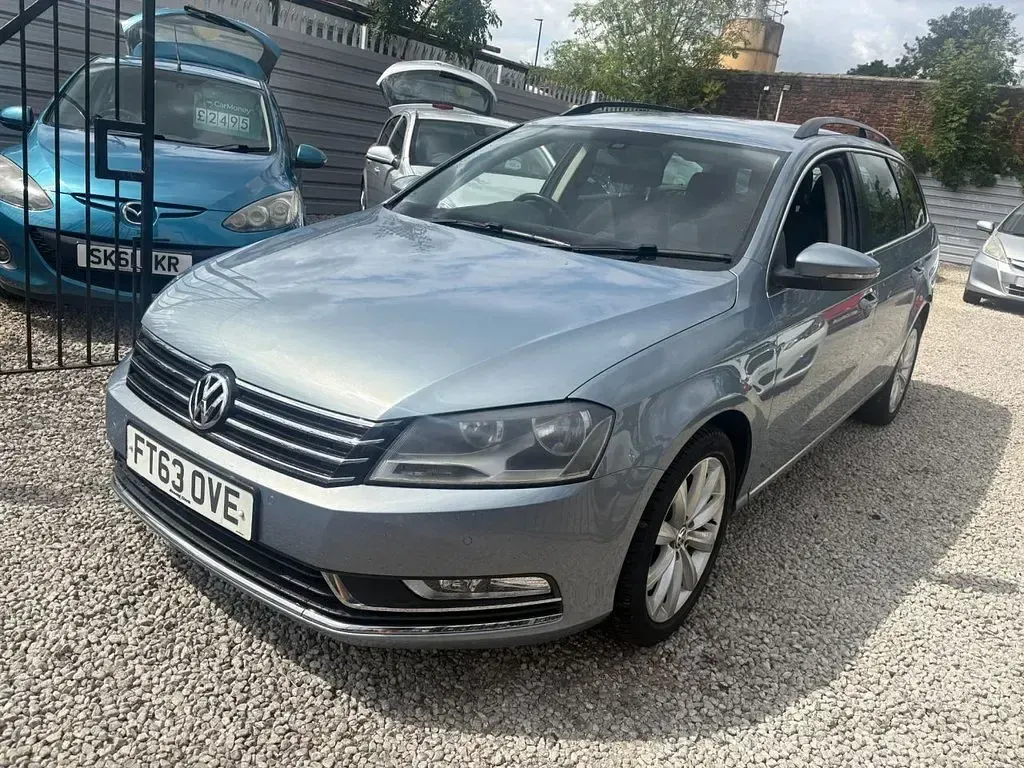 Used VW Passat Highline 105 HP (77 kW) 2014 Grey Estate