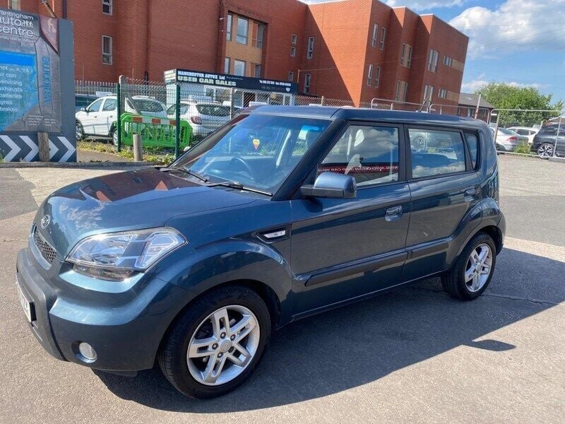Blue Used 2010 Kia Soul 2 SUV | £2,895 (Fair price) - Image 1/4