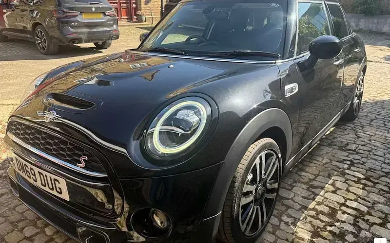 Used Mini Cooper S Exclusive 192 HP (141 kW) 2020 Black Hatchback