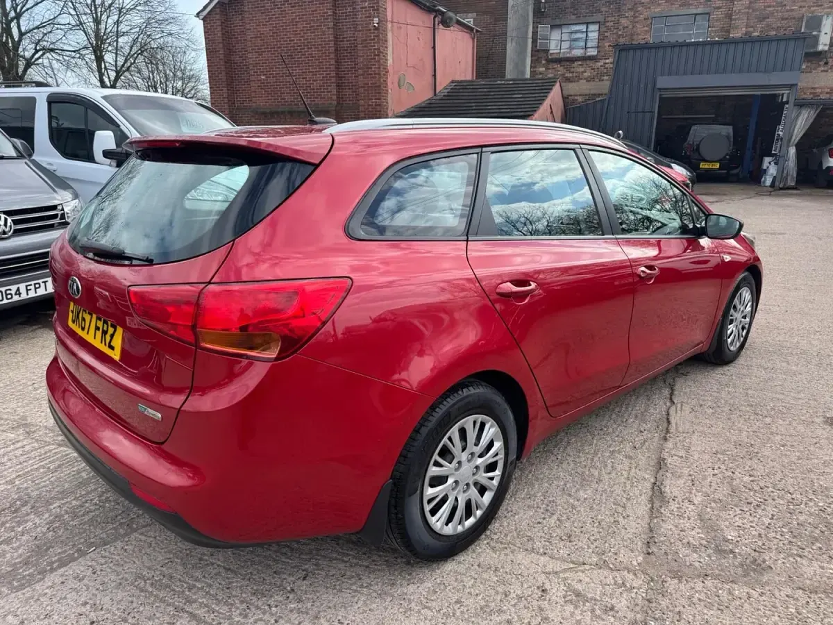 Used Kia Ceed Sportswagon 136 HP (100 kW) 2024 Red Estate