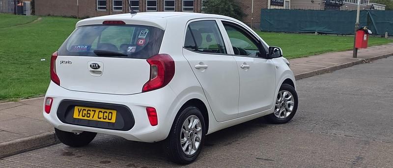 Used Kia Picanto 2017 White Hatchback