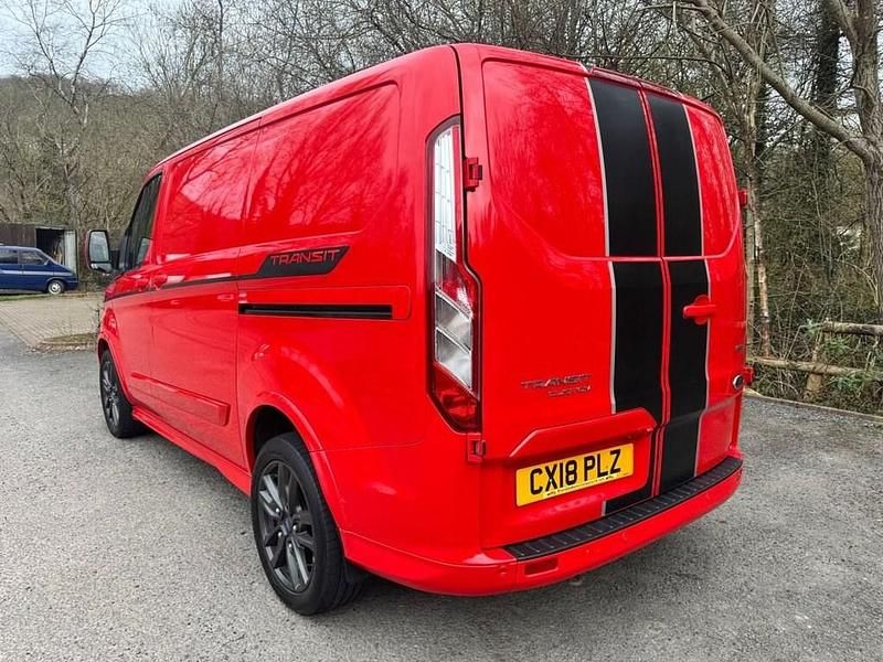 Used Ford Transit Custom Sport 170 HP (125 kW) 2018 Red Van