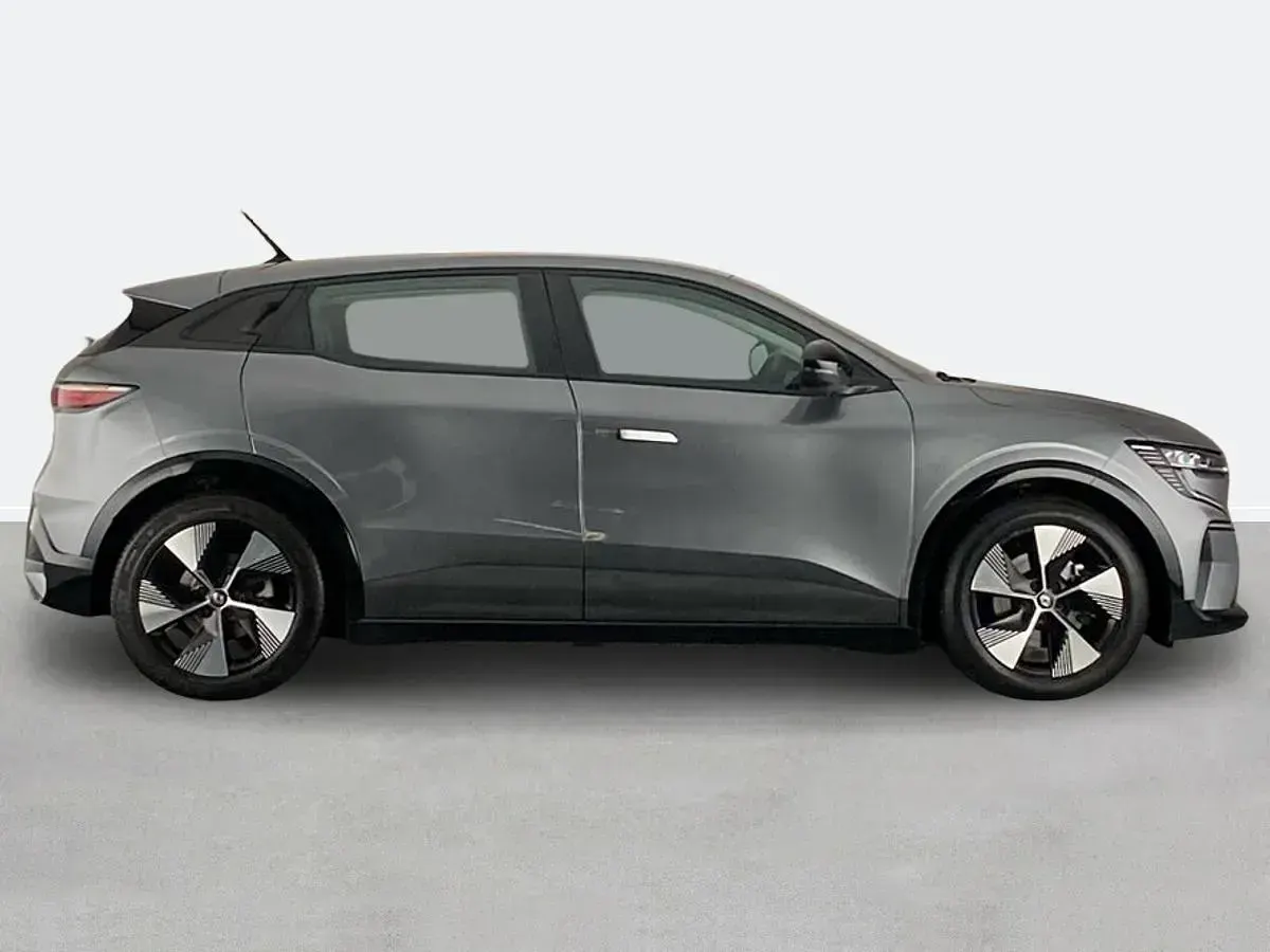 Used Renault Megane E-Tech Equilibre 160 kW (218 HP) 2023 Grey Hatchback