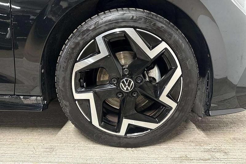 Used VW Golf VIII R-line 150 HP (110 kW) 2025 Black Hatchback