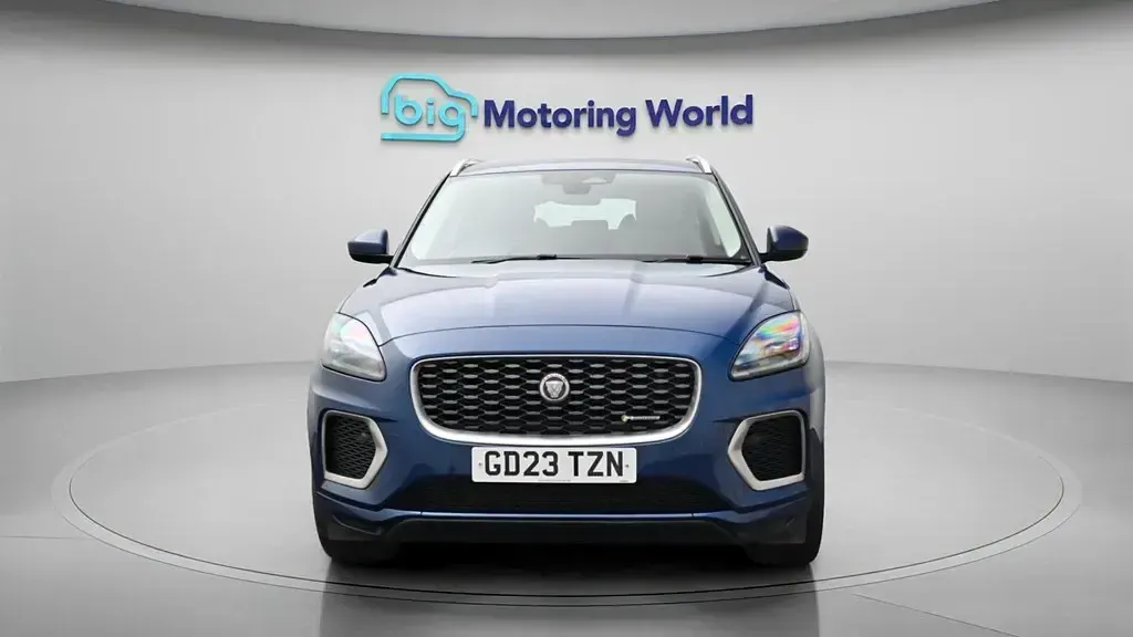 Usado Jaguar E-Pace R-Dynamic 309 HP (227 kW) 2023 Azul SUV