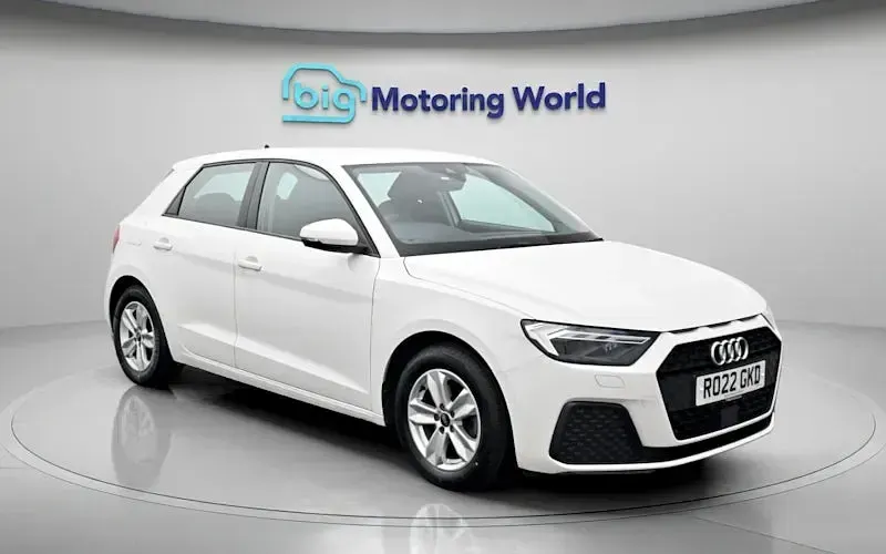 Używany Audi A1 Sportback 110 KM (80 kW) 2022 Biały Hatchback