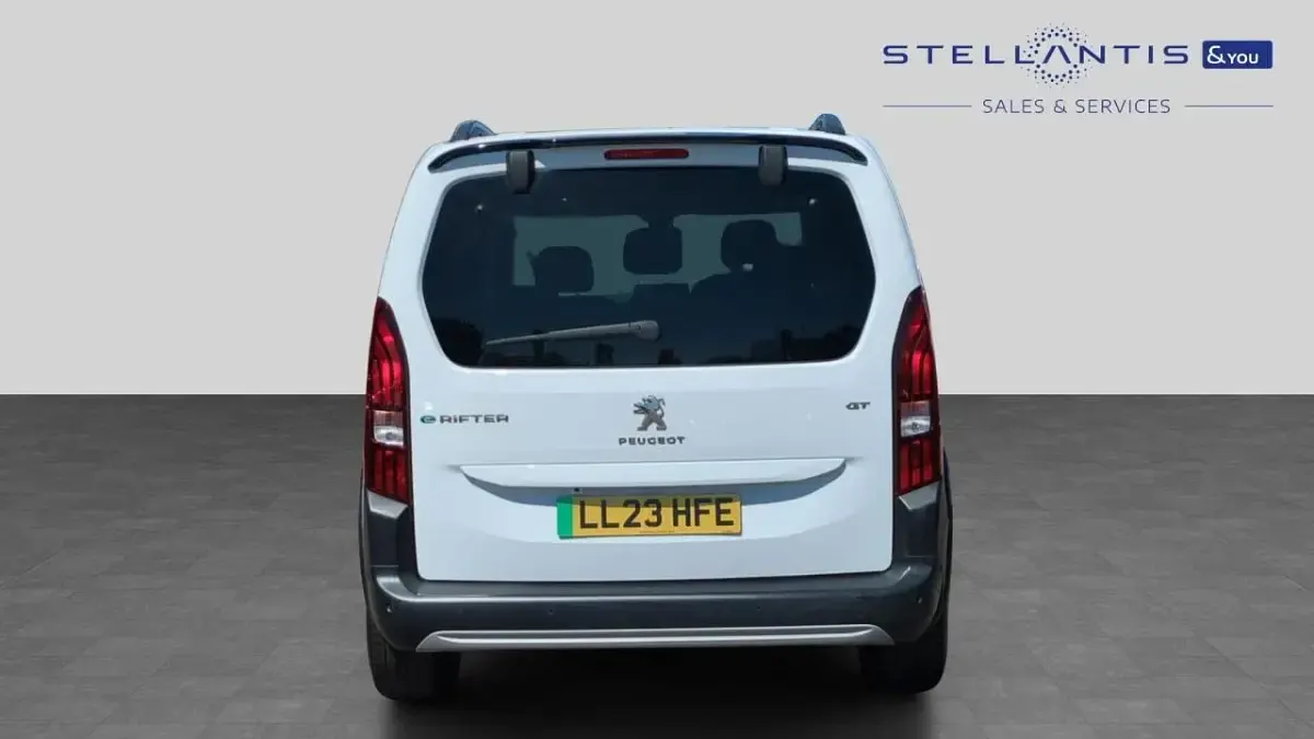 Used Peugeot e-Rifter GT 98 kW (134 HP) 2023 White MPV