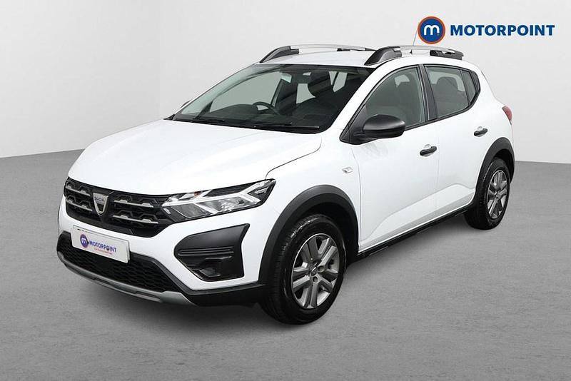 Used Dacia Sandero Essentiel 91 HP (66 kW) 2022 White Hatchback