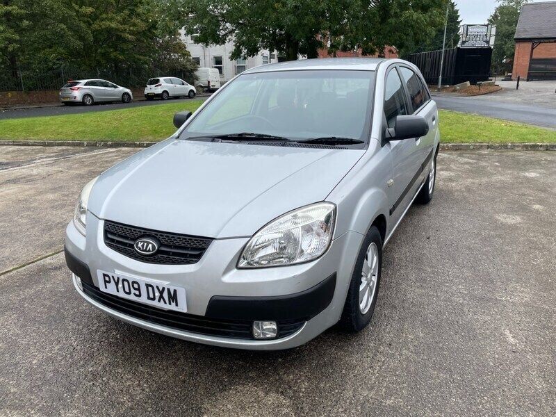 Silver Used 2009 Kia Rio Hatchback | £895 (Super price) - Image 1/4