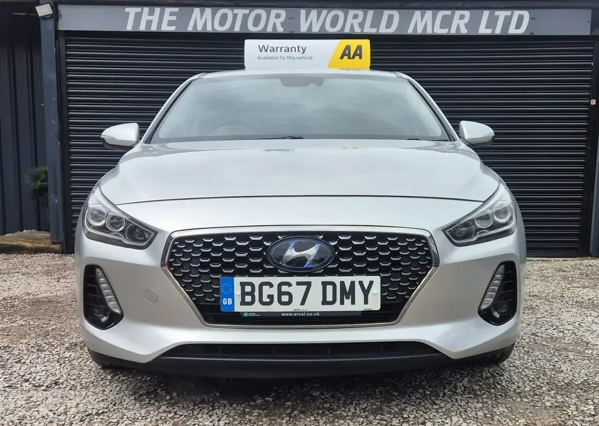 Used Hyundai i30 SE 110 HP (80 kW) 2017 Silver Hatchback