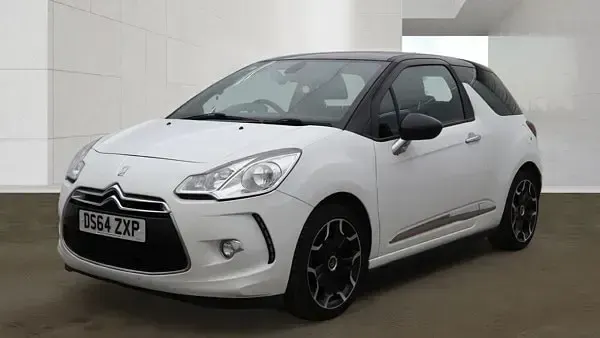 Used Citroën DS3 PureTech 110 HP (80 kW) 2014 White Hatchback