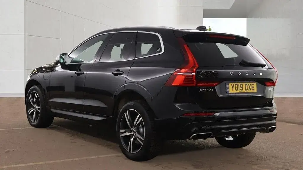 Usado Volvo XC60 R-Design 390 CV (286 kW) 2019 Negro SUV