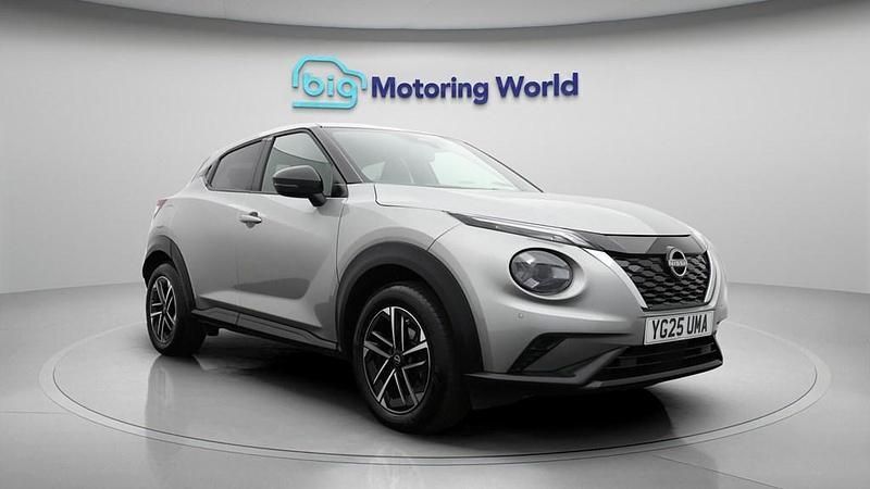 Used Nissan Juke N-Connecta 143 HP (105 kW) 2025 Silver SUV
