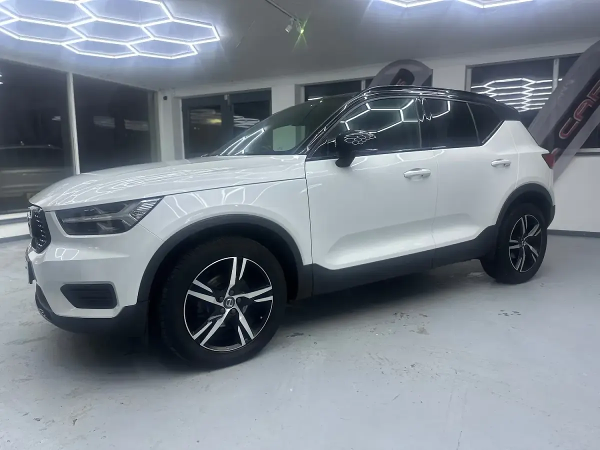 Used Volvo XC40 R-Design 2021 White SUV