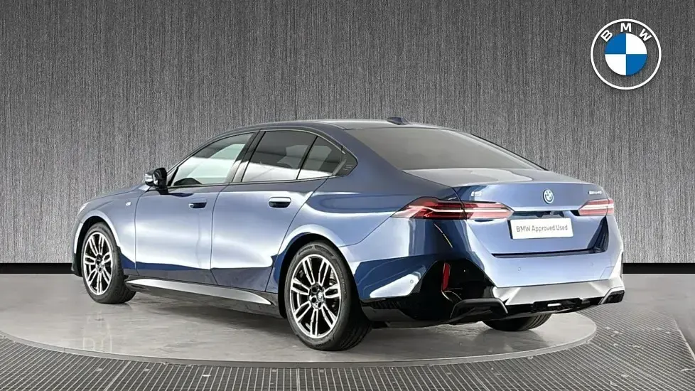 Used BMW i5 M Sport 246 kW (335 HP) 2023 Blue Sedan