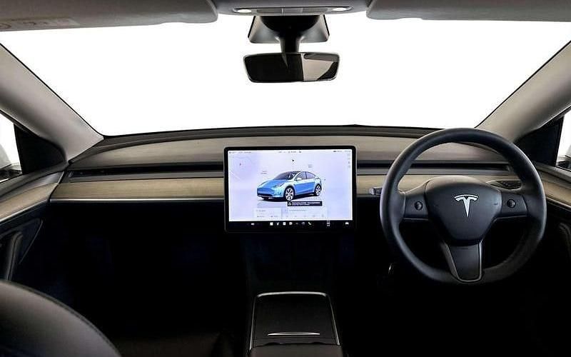 Used Tesla Model Y RWD 219 kW (299 HP) 2024 SUV