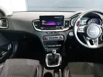 Używany Kia Ceed 158 KM (116 kW) 2023 Szary Hatchback