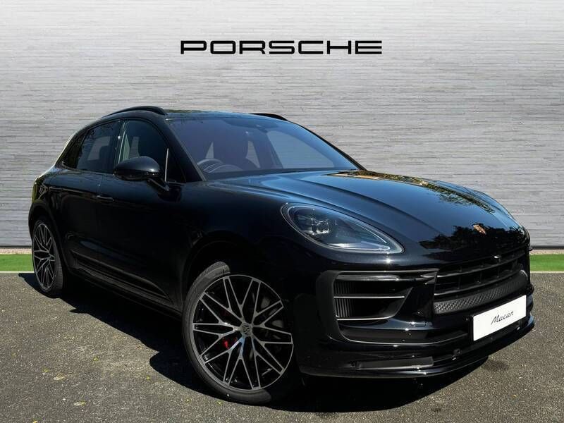 Jet black metallic New 2025 Porsche Macan S SUV | £79,900 - Image 1/4