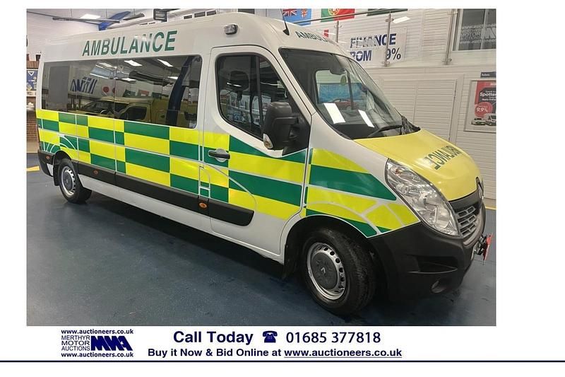 White Used 2017 Renault Master Van | £7,920 (Expensive) - Image 1/4