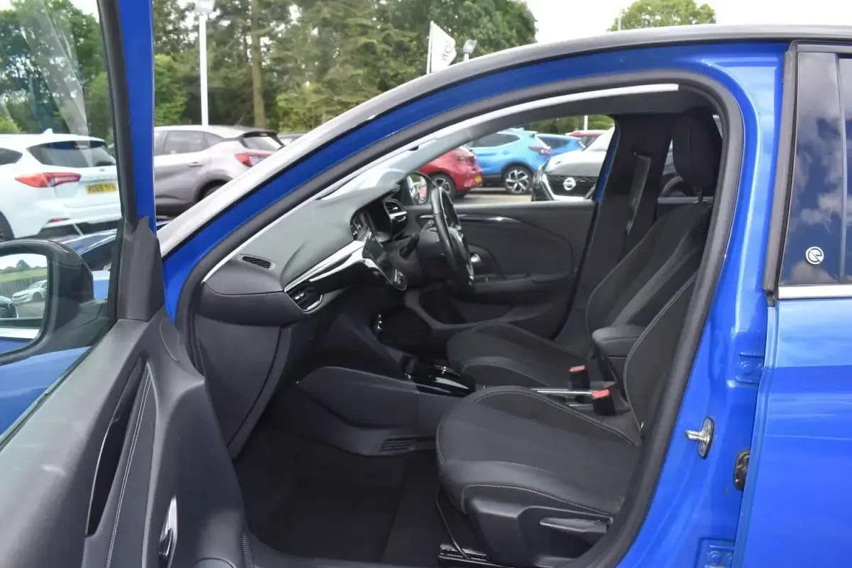 Used Vauxhall Corsa-e Elite 100 kW (136 HP) 2022 Blue Hatchback