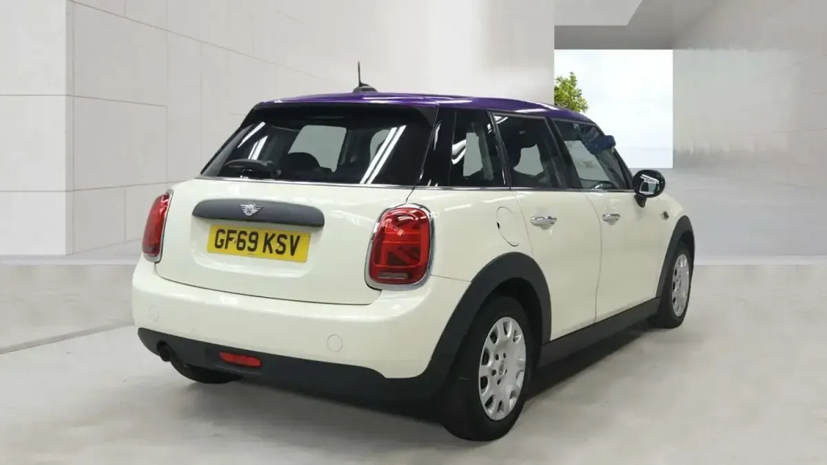 Used Mini ONE Classic 2019 White Hatchback