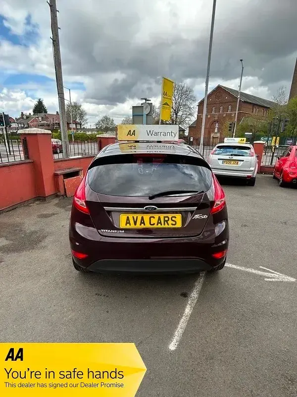 Used Ford Fiesta Titanium 96 HP (70 kW) 2011 Purple Hatchback