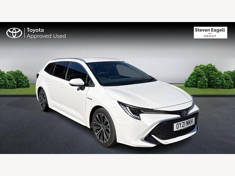 Used Toyota Corolla 2021 White Estate
