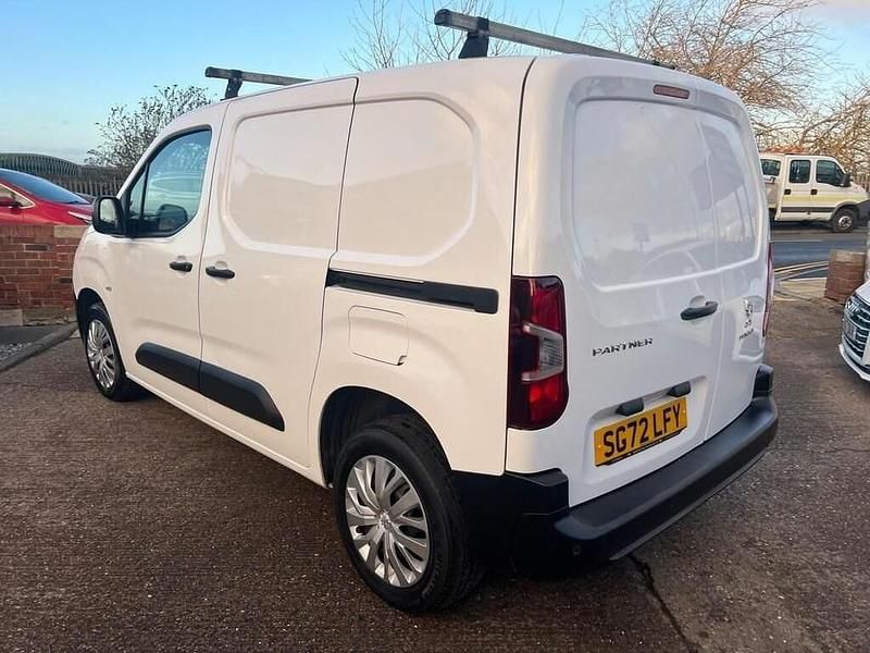 Used Peugeot Partner Premium 131 HP (96 kW) 2022 White MPV