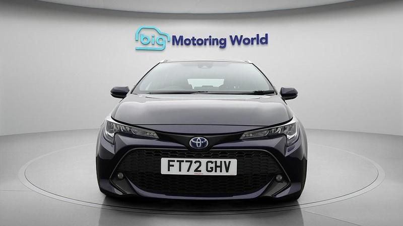 Used Toyota Corolla 140 HP (102 kW) 2023 Blue Estate