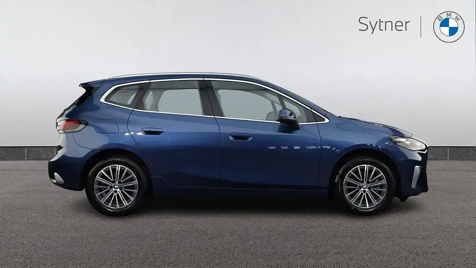 Used BMW 220 Active Tourer Luxury Line 168 HP (123 kW) 2023 Blue MPV