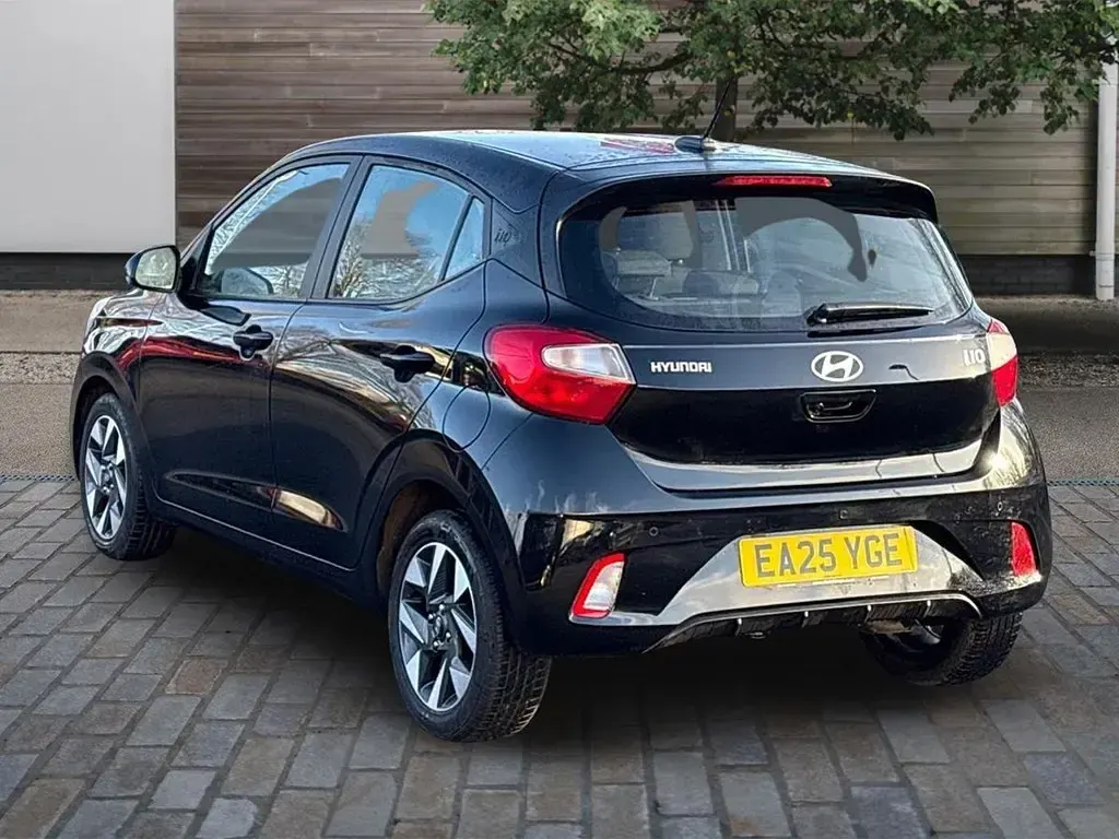 Usado Hyundai i10 Advanced 63 HP (46 kW) 2025 Preto Citadino